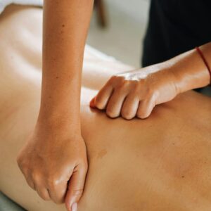 Sanfte Massage am R&uuml;cken